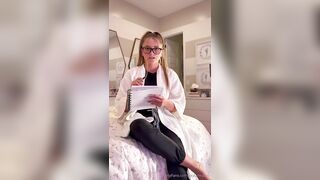 Skylar Mae Gives Her BF A Handjob After A Massage OnlyFans