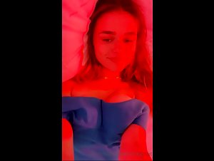 Megnutt02 Nude Selfie Boob Jiggle Onlyfans Video Leaked