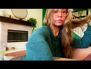 Nicole Aniston Quickie Blowjob & Fuck Video Leaked