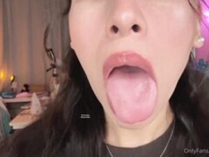 Cuddle ASMR (Espe ASMR)
