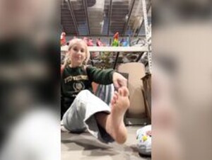 Cosmic Starlight public foot worship