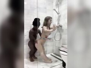 Valentina Midget 3