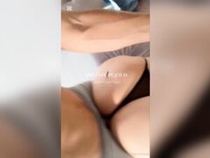 ♥ Mariana Farjat chupando y cogiendo