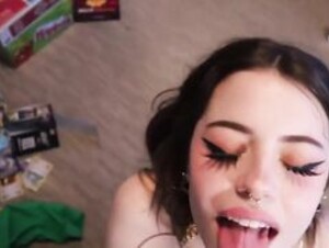 HannnahOwO blowjob and cumshot