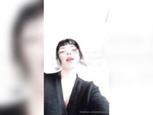 Julieta Yanez fingering
