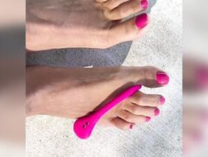 A.A OF - Feet & Vibrator
