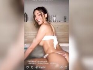 Lyna Perez bare tits creaming
