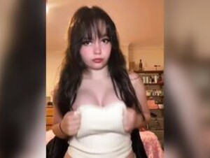 healsl9t showing off tits