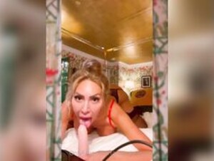 Farrah Abraham Hot Bimbo Milf Orgasm On Vibrator