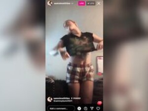 SAMNIMETITTIES FLASHING on live
