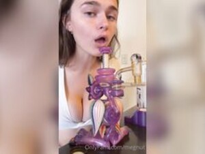 Megnut Nude Smoking