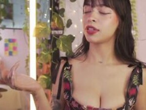 kitty arts striptease