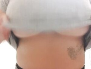 Sophie Lawson tittydrop