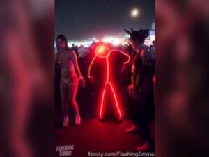 Flashing Emma - fun in public