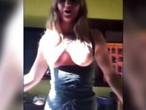 Jennifer Lawrence rare video flash boobs