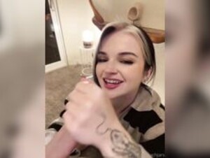 PeachJars Dildo Blowjob