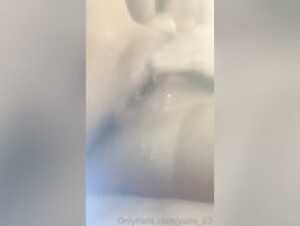 Yumi_03 playing her wet pussy