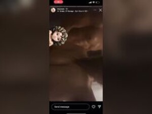 r0cca / reacaan in shower with boyfriend