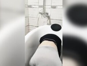 Kaleencrab - Slut had to Apologise on her Knees for not Sucking Deeper