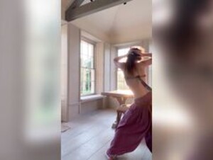 Belle Sexy Dance Leak 8