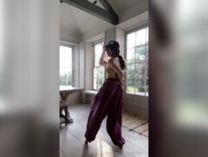 Belle Sexy Dance Leak 2