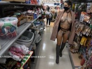 AmWednesday - Chains Shopping