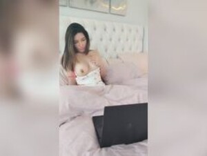 Alinity SEXY IN BED