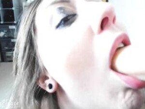 elouise please -- birthday throat fuck surprise