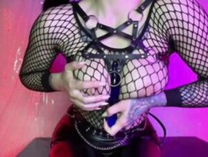 Xena Highvoltage -- Neon nights without a goth girl