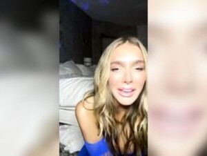 Lyna_Perez_Blue_Dress_livestream
