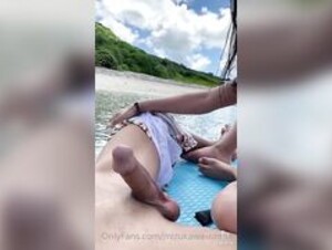 Mizuka Paddleboard Footjob and Blowjob