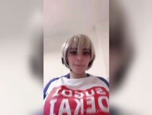 Shiftymine Cosplaying As Uzaki-Chan