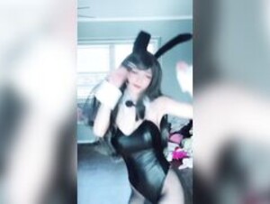 Emiru Sexy Bunny Cosplay