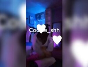 cookie_shh chair tease