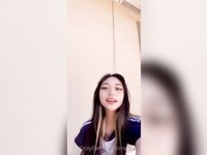 MeiKoui School Girl Strip Tease