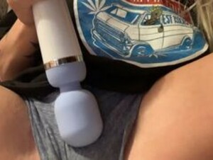 Daisea pleases herself with a vibrator