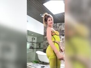 Hannah stocking Dance 3