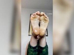 Lindsay shaw - footshow