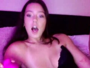 Itslanahcherry chaturbate dildo blowjob