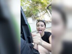 carynbeaumont_BG-CRPARK-HANDJOB