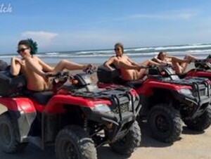 Boba_Bitch - A Little Fun Nude Beach Day With My Friends