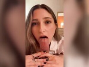 frodoskwalkersnow aka Emily Davis blowjob compilation