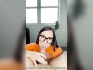 Thecollegestripper velma cosplay