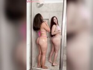 Sophie Rain and Ava Reyes
