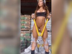 Renata Frisson (Mulher Melão) - Builder Lady