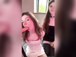 F1nn5ter dildo suckking