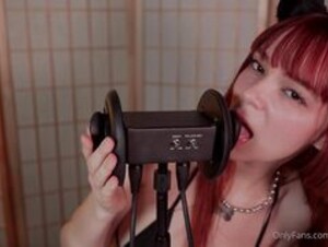 Maimy asmr - Cat Earlicking