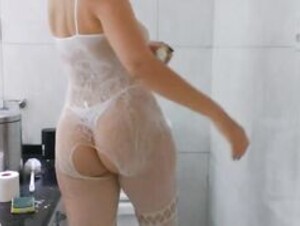 isa isa menezes
