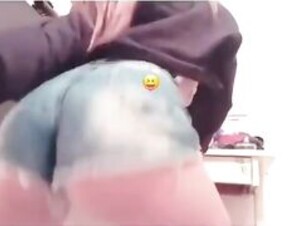 Zoe twerking