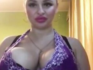 marinajb show big boobs